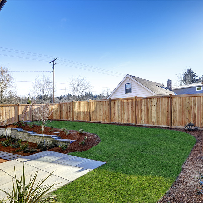 wood-fence-install-between-yards-alpharetta-ga